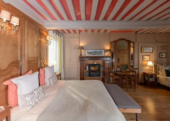 Hotel La Maison De *