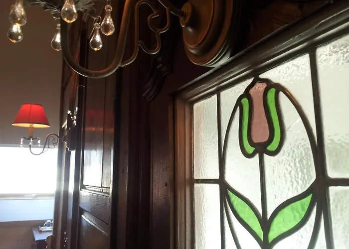 Hotel La Maison De *